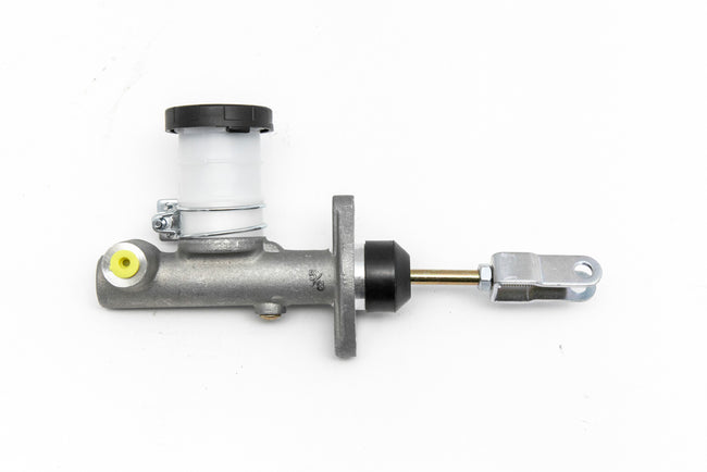 Clutch master outlet cylinder